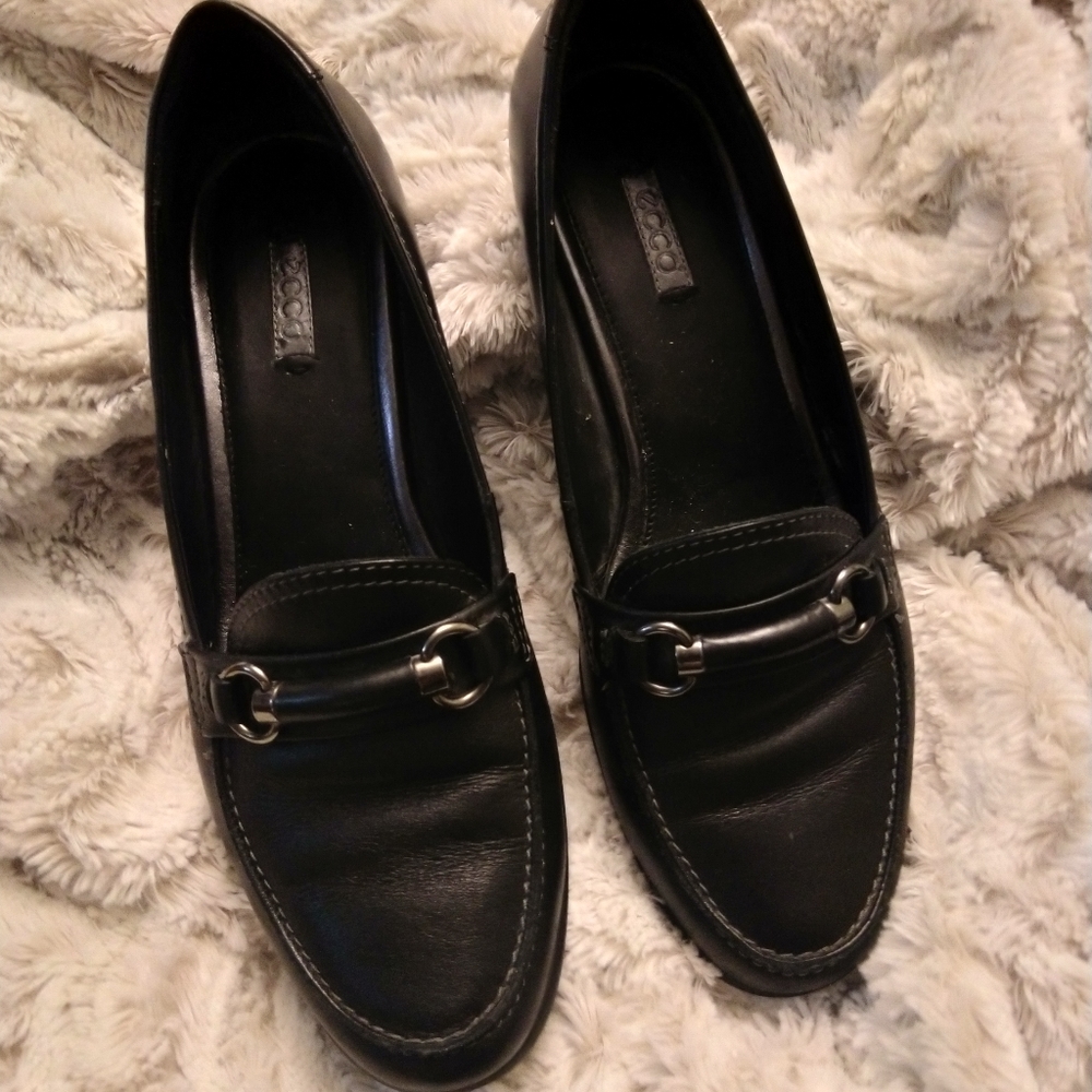 Ecco supple leather slip on shoes